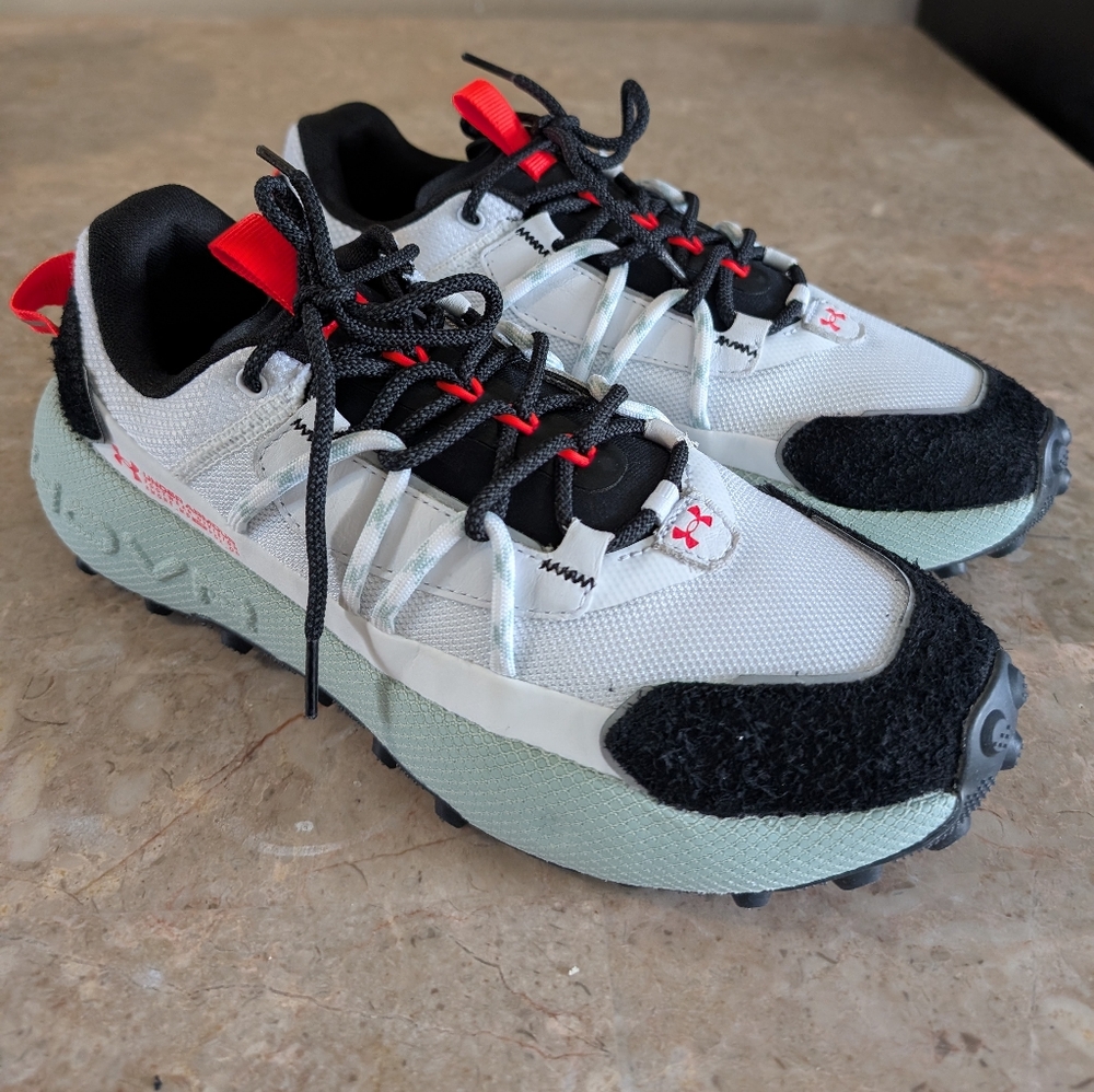 Under Armour Horv Summit Fat Tire Running Shoes Black #3022946-100 Men's Size 10
